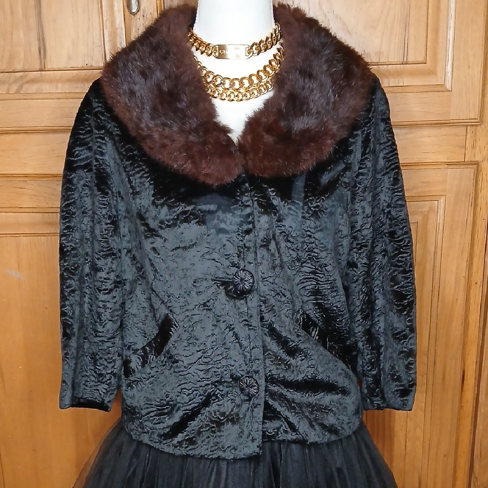 Chic Black Teddy Jacket with Faux Fur Collar